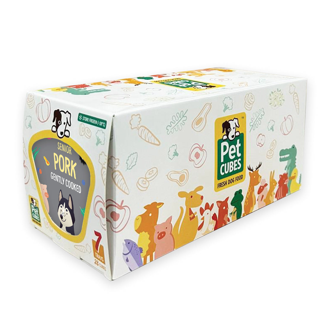 Case Box with 7 trays totalling to 28 cubes of dog food